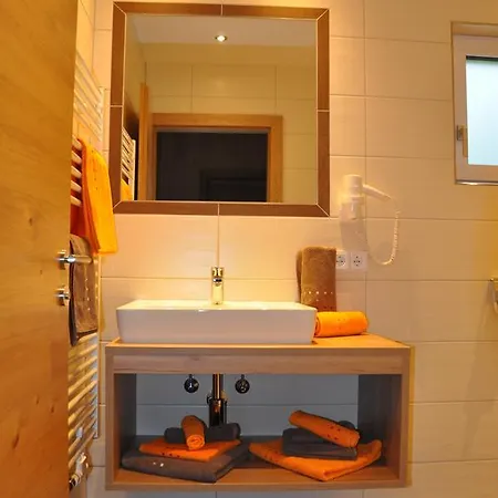 Hannah Apartament *